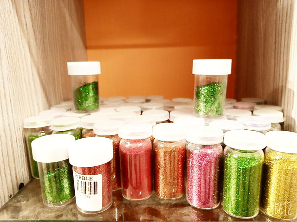 GLITTER DUST